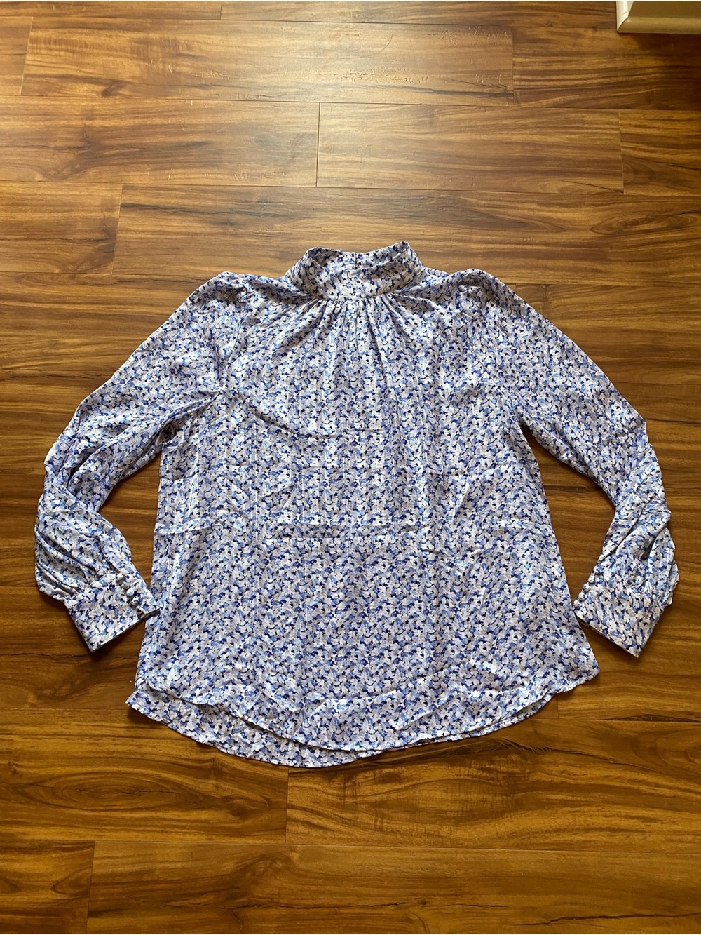 H&M Blue and White Floral Mock-Neck Blouse